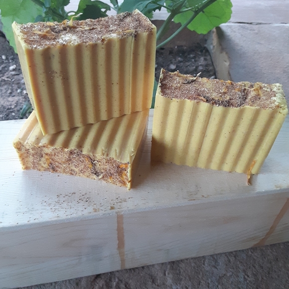 Natural Turmeric Skin Box - Picture 4 of 4